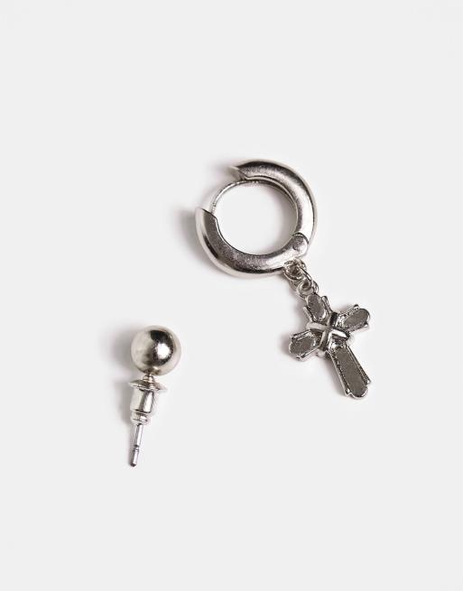 ASOS DESIGN - Oorbellen-set met hangertje en stud met kruisje in zilverkleur