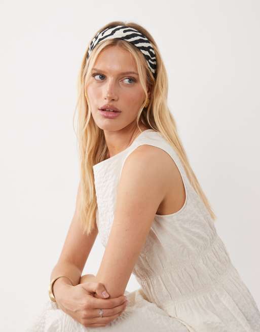 ASOS DESIGN opaska na głowę we wzór abstrakcyjnej zebry, 2 z 3