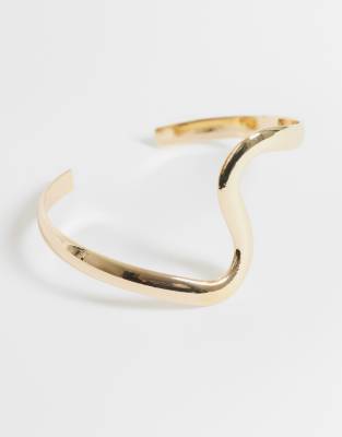 Asos Curve Asos Design Open Cuff With Wave Design In Gold