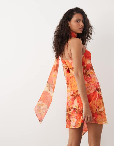 ASOS DESIGN – Orange, blommig miniklänning med smala axelband och scarfdetalj - view 1