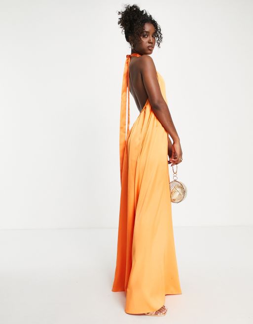 ASOS DESIGN Orange jumpsuit i satin med halterneck vida ben och bar rygg ASOS