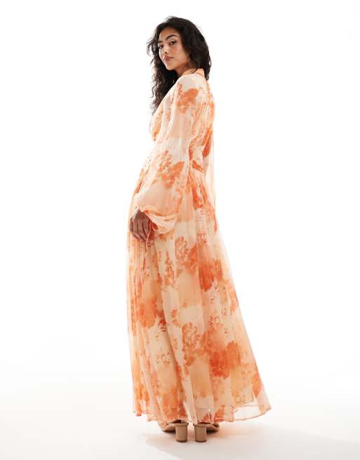 ASOS DESIGN – Orange maxiklänning med hög krage, rysch och suddigt mönster, 2 av 4