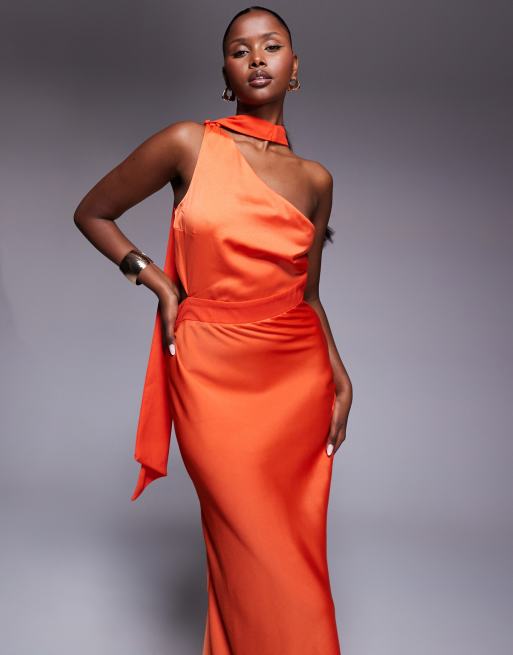 ASOS DESIGN - Orange midikjole med oneshoulder-snit og bindebånd i halsen i satin, 2 af 4