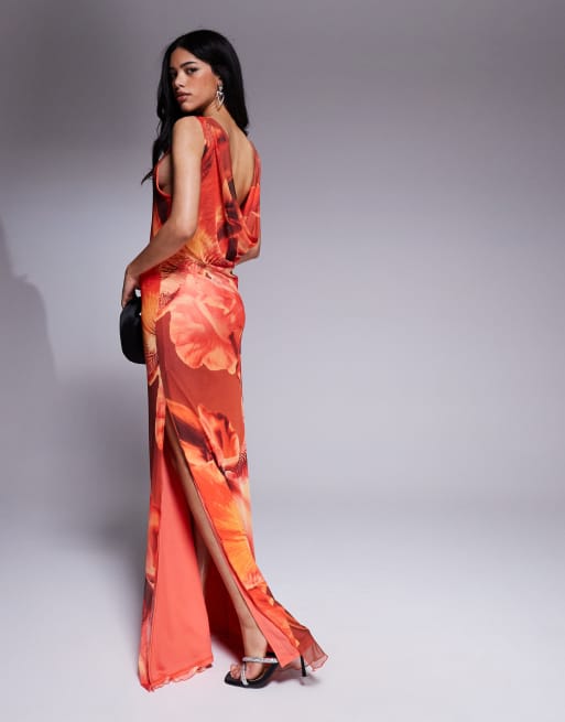 ASOS DESIGN – Orange, mönstrad maxiklänning i mesh med djup, draperad ringning och snurrat axelband, 2 av 4
