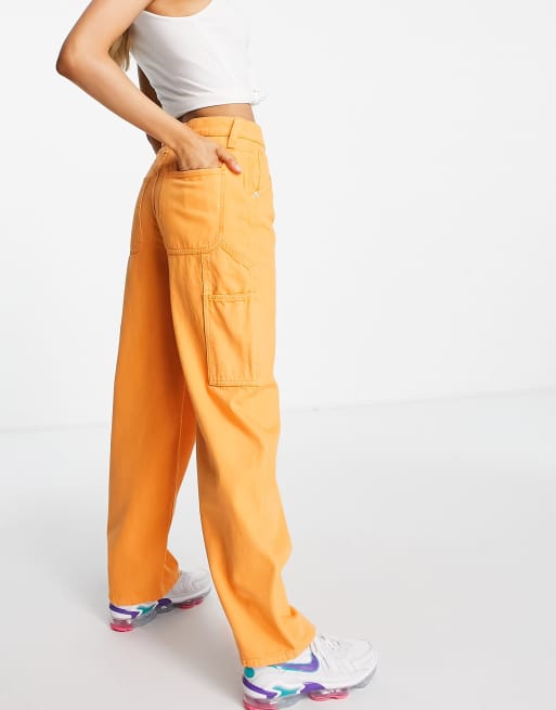 ASOS DESIGN – Orange skaterjeans i oversize med cargostil
