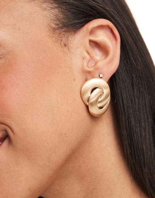 ASOS DESIGN - Orecchini a bottone a forma di doppio cerchio color oro, 4 di 4
