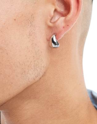 ASOS DESIGN - Orecchini a bottone color argento con pendente a goccia