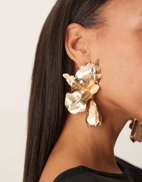 ASOS DESIGN - Orecchini a bottone grandi a fiori tonalità oro spazzolato - view 1