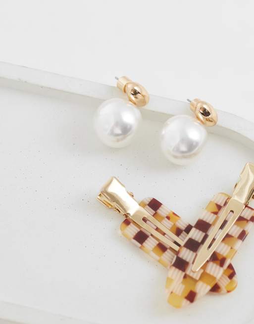 ASOS DESIGN - Orecchini a bottone piccoli dorati con perle sintetiche, 2 di 4