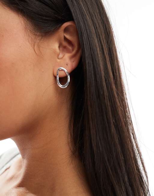 ASOS DESIGN - Orecchini a bottone placcati argento con design circolare effetto fuso