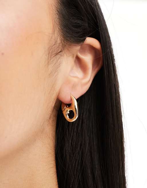 ASOS DESIGN - Orecchini a cerchio color oro a catena con chiusura a scatto