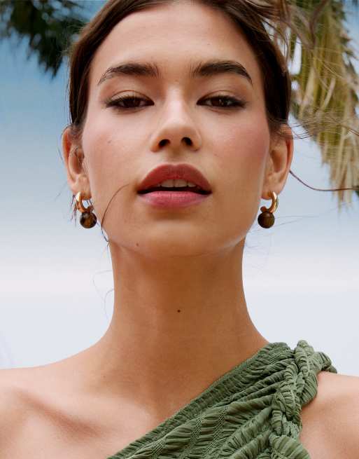 ASOS DESIGN - Orecchini a cerchio dorati con sfere in vera pietra occhio di tigre