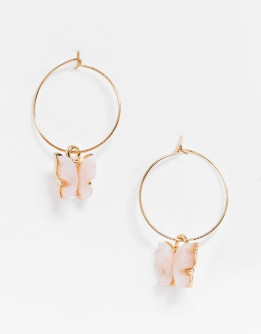 ASOS DESIGN - Orecchini a cerchio oro con ciondolo a farfalla rosa