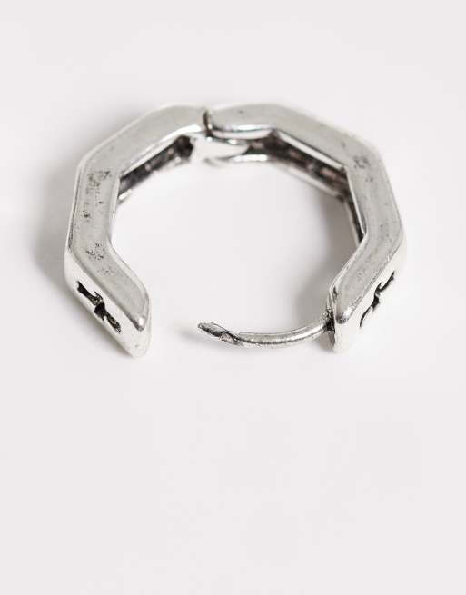 ASOS DESIGN - Orecchini a cerchio piccoli esagonali tonalità argento con cut-out a croce, 2 di 4