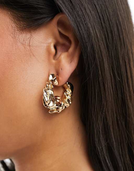 ASOS DESIGN - Orecchini a cerchio zigrinati color oro