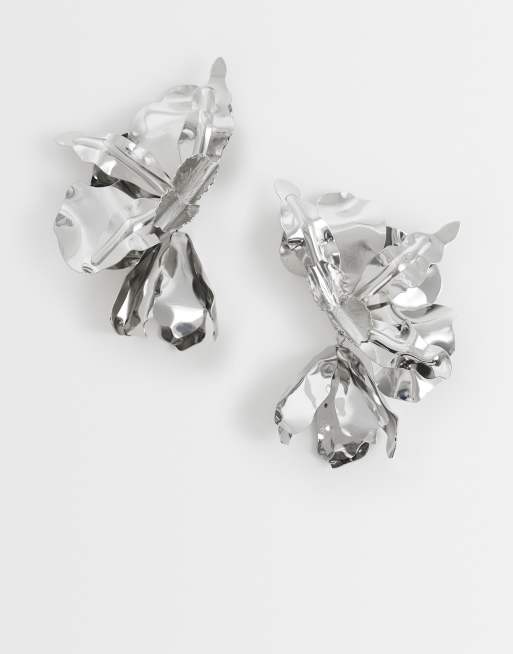 ASOS DESIGN - Orecchini a ventaglio con petali grandi argentati