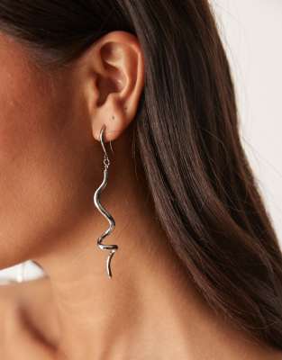 ASOS DESIGN - Orecchini pendenti argentati con design a ghirigori - view 1