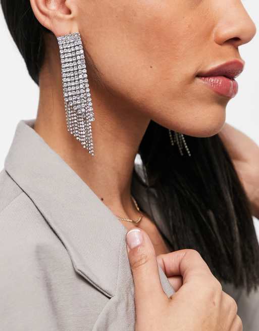 ASOS DESIGN - Orecchini pendenti color argento con design in cristalli a cascata 