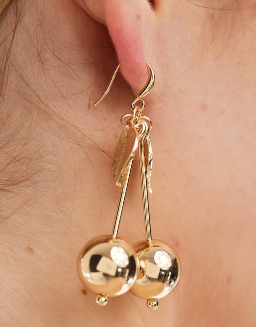 ASOS DESIGN - Orecchini pendenti color oro a forma di ciliegie, 3 di 4