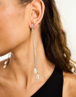 DESIGN - Orecchini pendenti a spirale tonalità oro con perle sintetiche