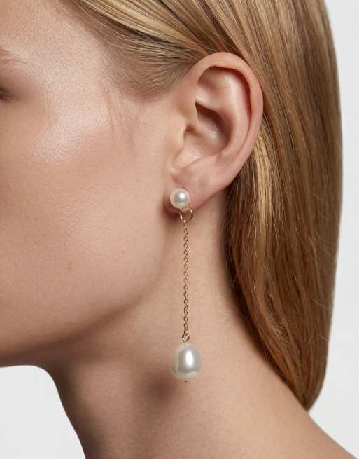ASOS DESIGN - Orecchini pendenti dorati con perle sintetiche e chiusura sul davanti, 2 di 5