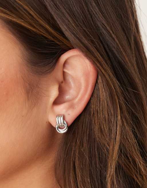 ASOS DESIGN - Orecchini piccoli a batacchio color argento
