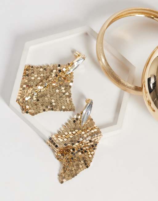 ASOS DESIGN orecchini statement con design a maglia metallica color oro, 2 di 4