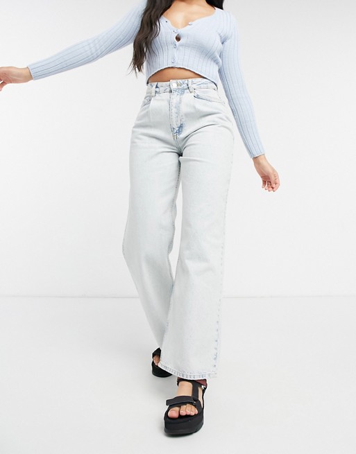 ASOS DESIGN high rise 'relaxed' dad jeans with pleat front in acid wash - MBLUE