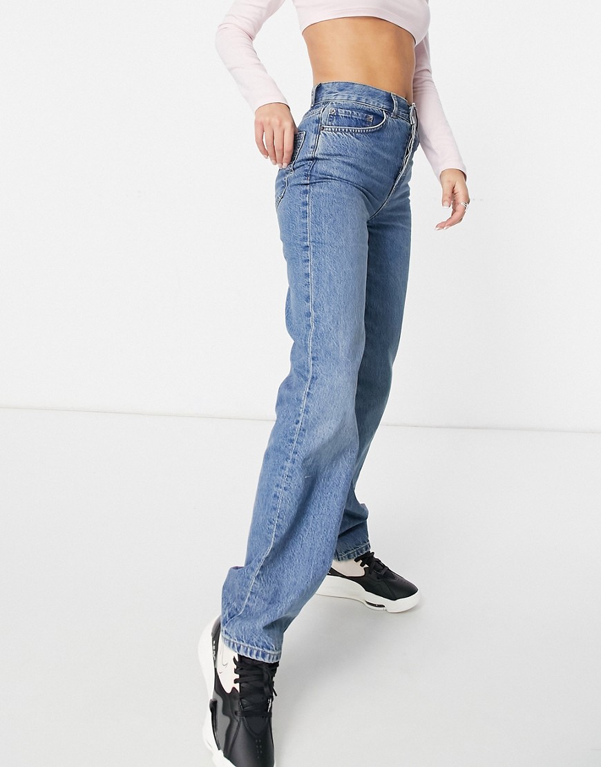 ASOS DESIGN organic mid rise '90s' straight leg jeans in midwash-Blues
