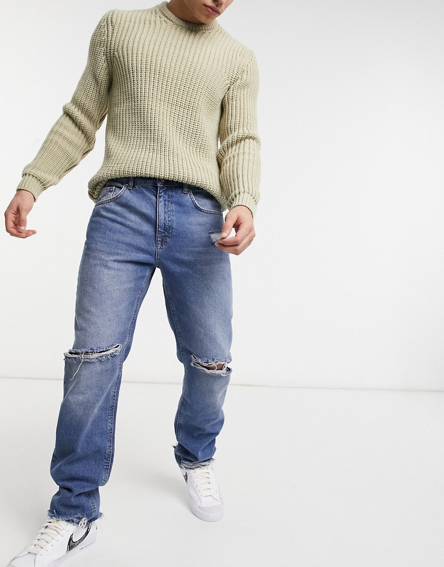 ASOS DESIGN original fit jeans in vintage mid wash with knee rips and frayed hem-Blues