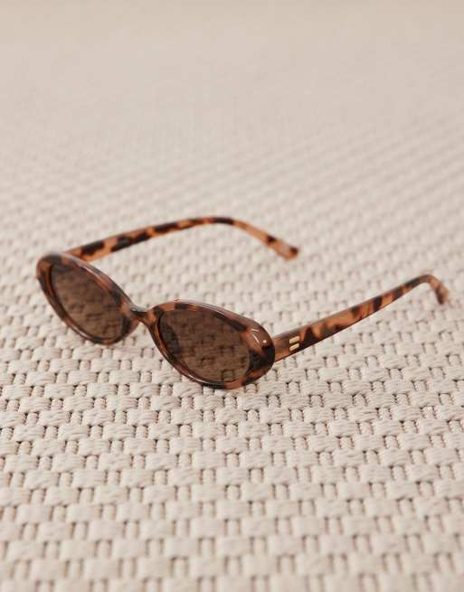 ASOS DESIGN oval sunglasses in milky tort, 3 of 3