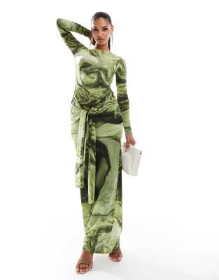 ASOS DESIGN - Overdreven gedrapeerde maxi-jurk met gestrikte voorkant en wervelprint in groen