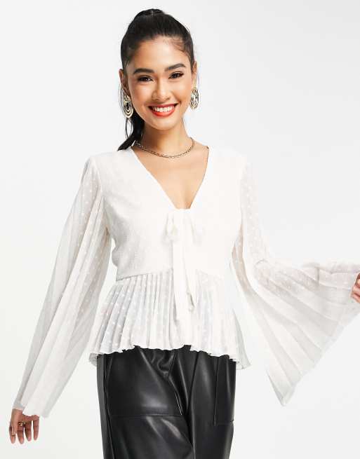 ASOS DESIGN - Overhemd met geplooide peplum en lange mouwen van dobbystof met knoop en strikdetail in ivoorwit 