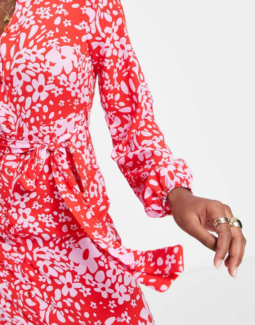 ASOS DESIGN - Overhemdjurk met gestrikte voorkant en rode madeliefjesprint, 3 van 4