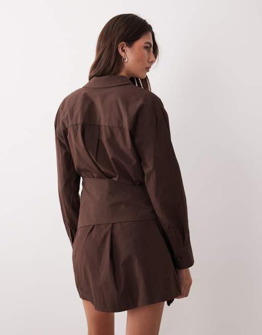 ASOS DESIGN - Overhemdjurk met sjaaldetail in chocoladebruin, 4 van 4