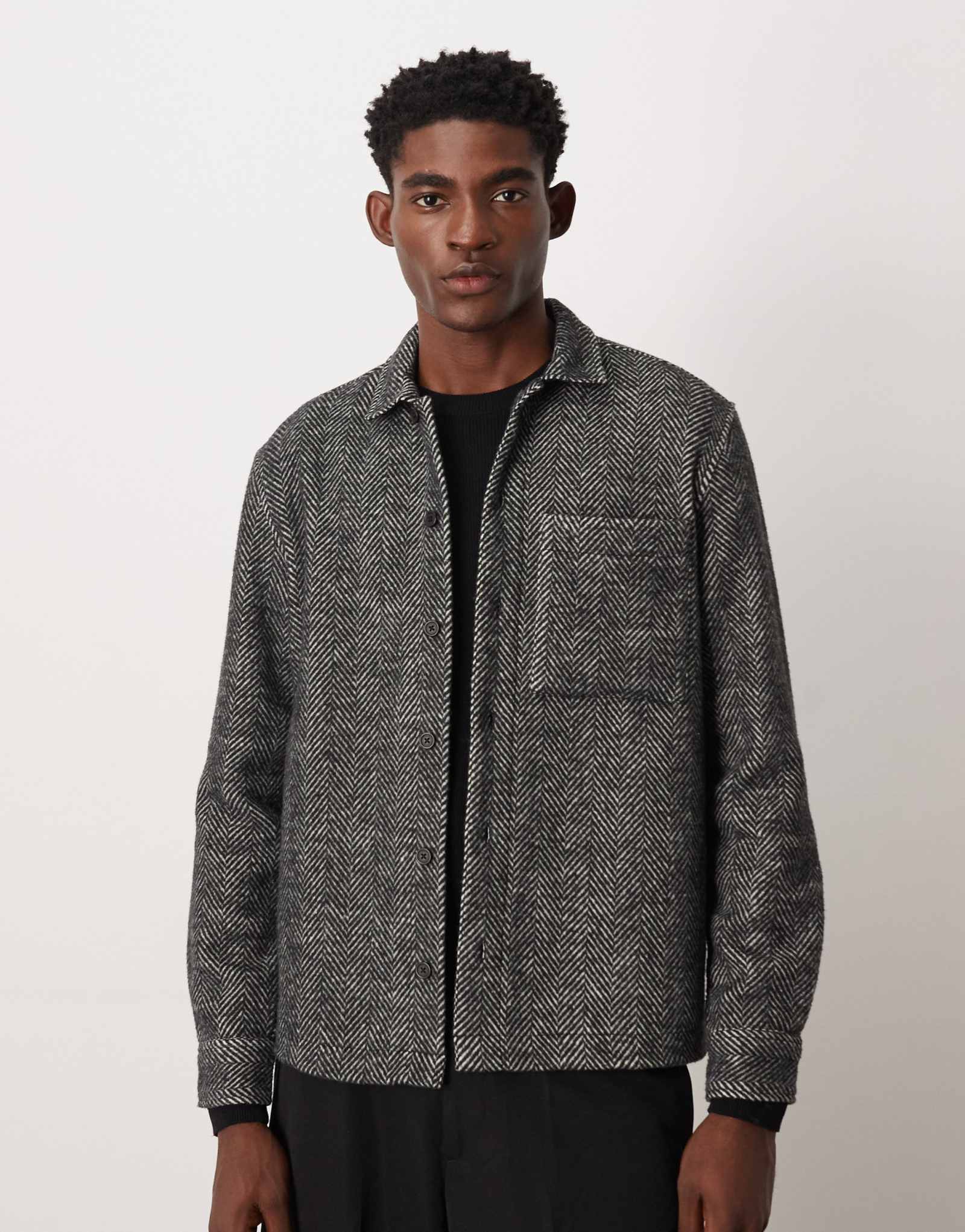 ДИЗАЙНЕРСКАЯ верхняя рубашка ASOS с черной фактурой в елочку