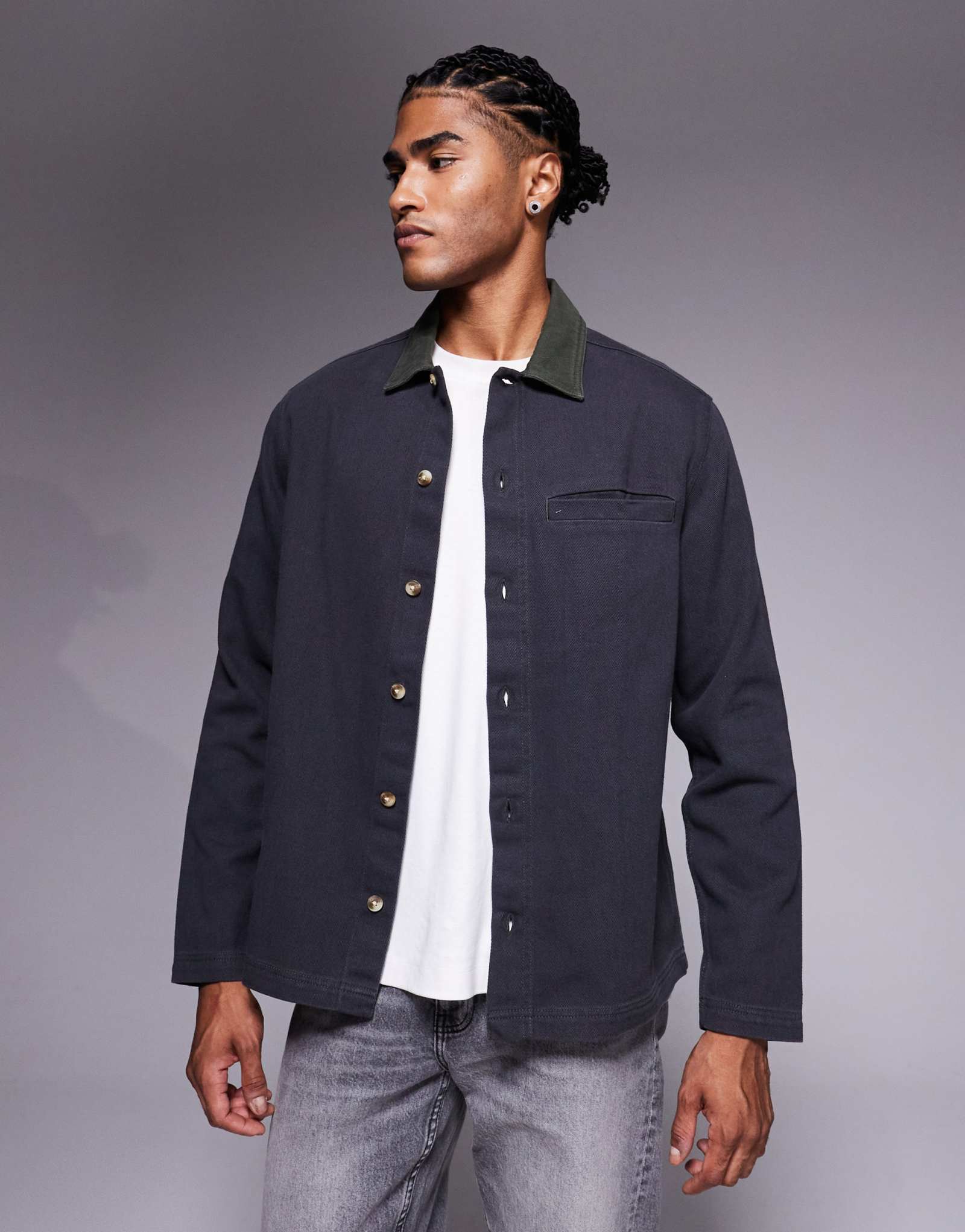 ДИЗАЙНЕРСКАЯ верхняя рубашка ASOS с контрастным воротником черного цвета