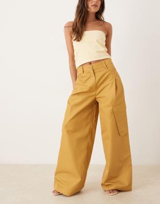 ASOS DESIGN - Oversize-Ballonhose in Hellbraun mit Utility-Tasche