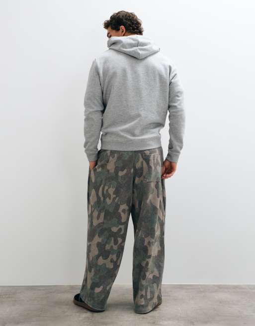 ASOS DESIGN oversize balloon z zakładką w szarym wzorze camo, 4 z 5