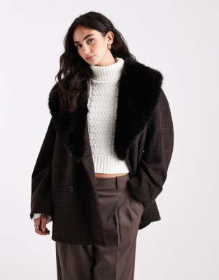 ASOS DESIGN - Oversize-Cabanjacke aus Wollmix mit Heritage-Karomuster und Kunstpelzkragen-Schwarz