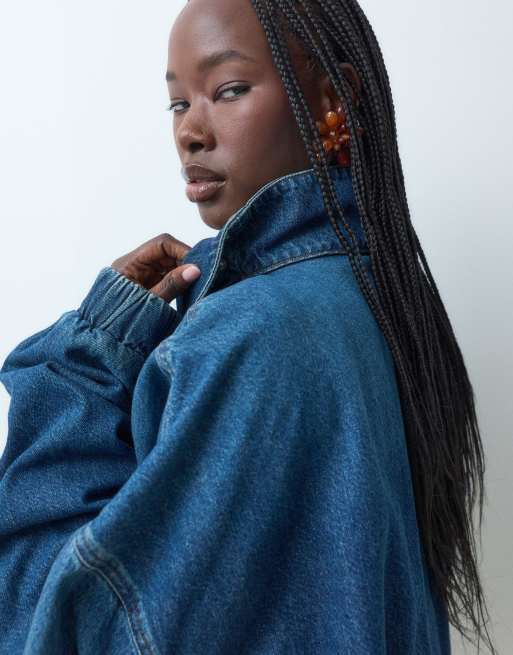 ASOS DESIGN Oversize-Denim-Bomberjacke in mittlerer Waschung, blau, Kombiteil, 3 von 8