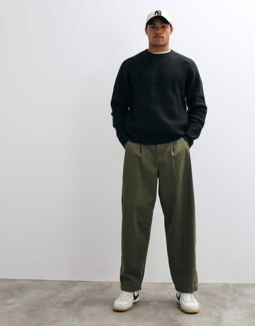 ASOS DESIGN oversize dzianinowy sweter z okrągłym dekoltem w kolorze czarnym, 4 z 10