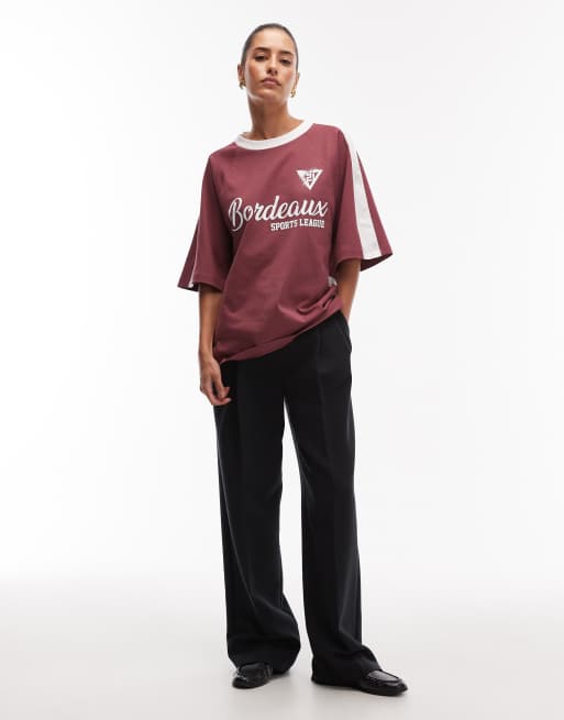 ASOS DESIGN – Oversize-Fußball-T-Shirt in Braun mit Bordeaux-Grafik, 4 von 4
