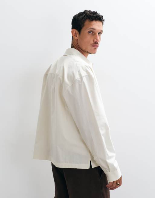 ASOS DESIGN Oversize-Hemd aus Popeline mit kastigem Schnitt und Platzierungsprint in Wollweiß, 4 von 5