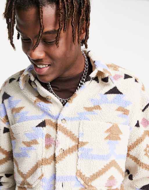 ASOS DESIGN – Oversize-Hemd aus Teddyfell im Stil der 90er-Jahre mit Aztekenprint, 3 von 4