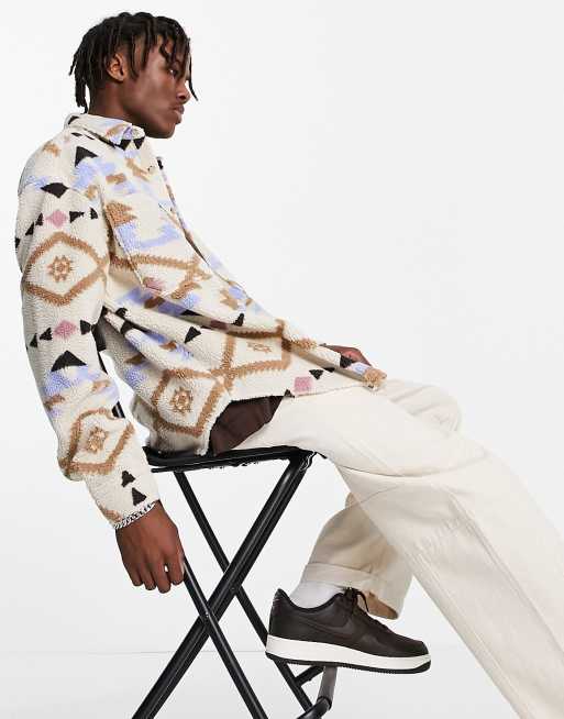 ASOS DESIGN – Oversize-Hemd aus Teddyfell im Stil der 90er-Jahre mit Aztekenprint, 4 von 4