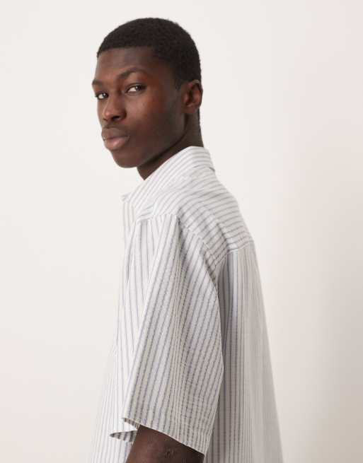 ASOS DESIGN – Oversize-Hemd in Beige aus gestreiftem Seersucker mit Stickerei, 4 von 5