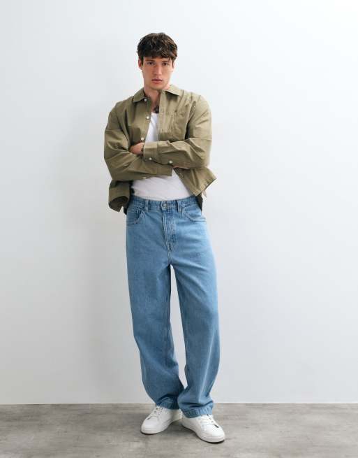 ASOS DESIGN Oversize-Hemd in kastanienbraun mit Brustabzeichen, 3 von 5