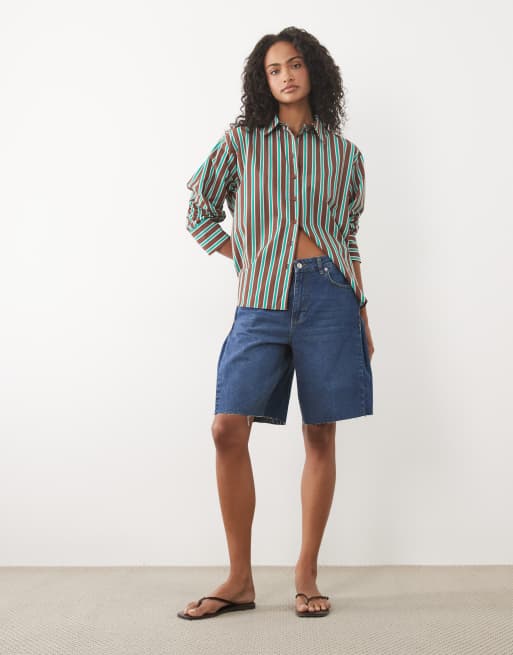 ASOS DESIGN Oversize-Hemd mit weitem Umschlag in braunem Streifenmuster, 2 von 4