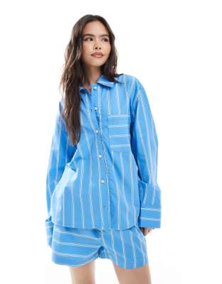 ASOS DESIGN - Oversize-Hemdbluse aus Baumwoll-Popeline mit farblich abgesetzten Streifendetails-Blau